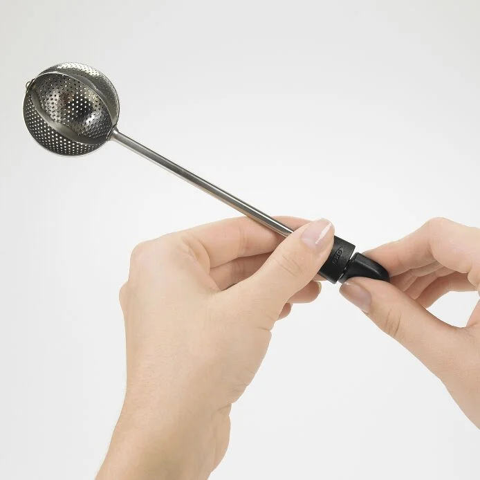 OXO Brew Twisting Tea Ball Infuser – Premium Stainless Steel Loose Leaf Tea Infuser - Image 4